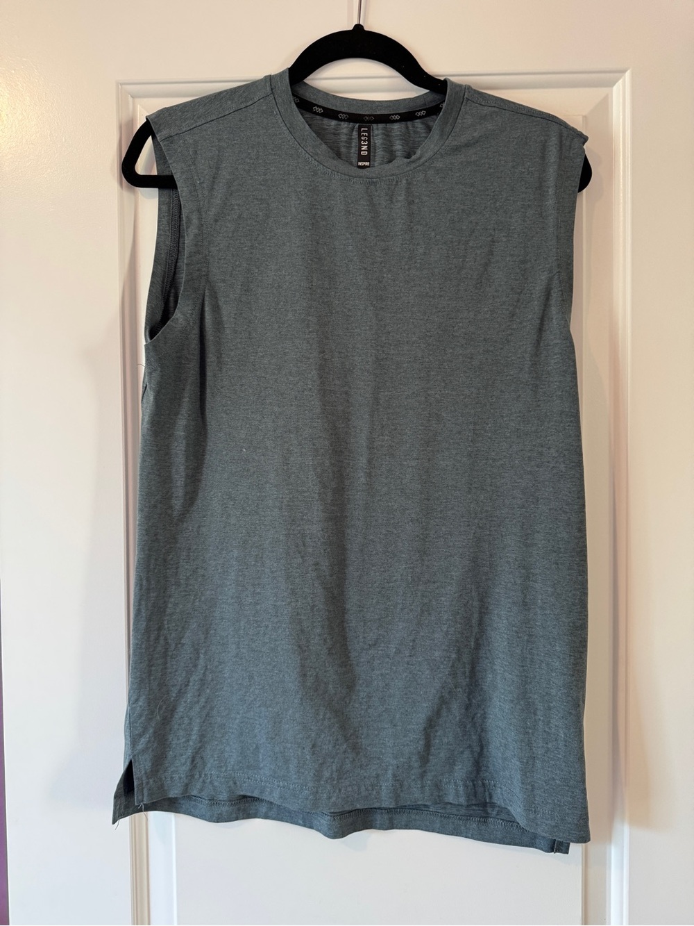 Leg3nd sleeveless muscle tee